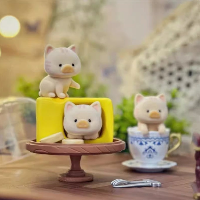 635. Lulu The Piggy Restaurant Series Blind Box