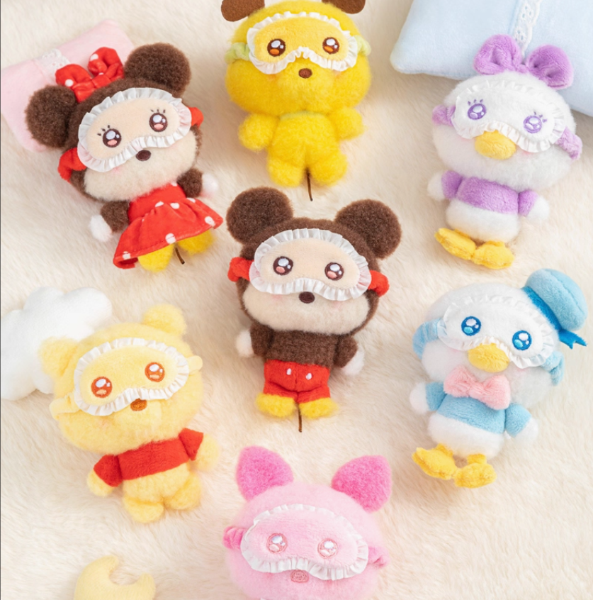 762. Squinting Sleepwear Series Plush Blind Box