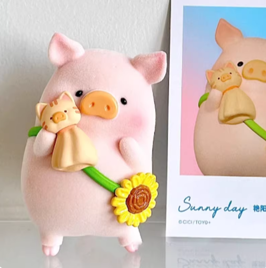 804. LULU The Piggy Travel Series Blind Box