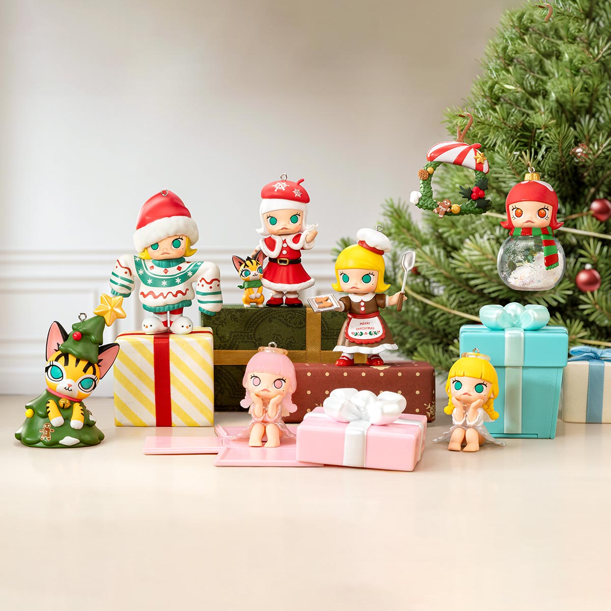 241. MOLLY Castle Miracle Box Series Figures
