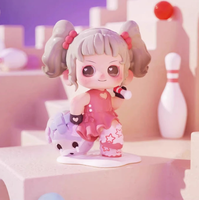 550. OONA V2 All PINK Day Series Figure Blind Box