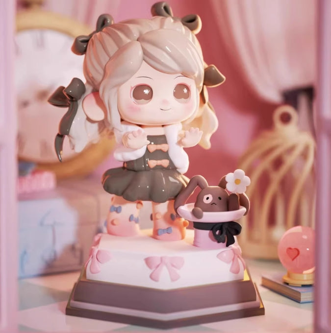 550. OONA V2 All PINK Day Series Figure Blind Box