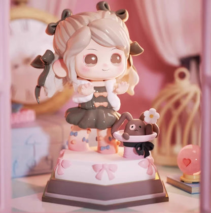 550. OONA V2 All PINK Day Series Figure Blind Box