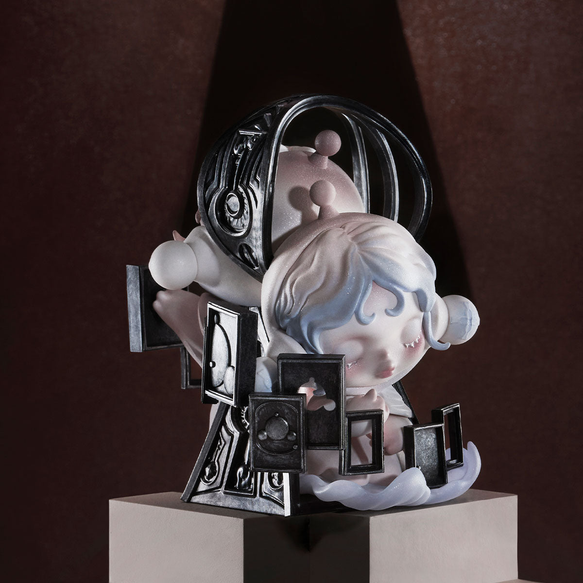 675. SKULLPANDA The Paradox Series Figures