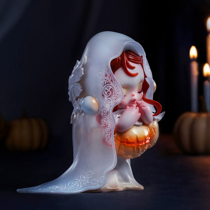 925. SKULLPANDA Covenant of the White Moon Figure