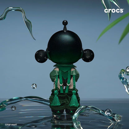 916. SKULLPANDA x CROCS OOTD Figure