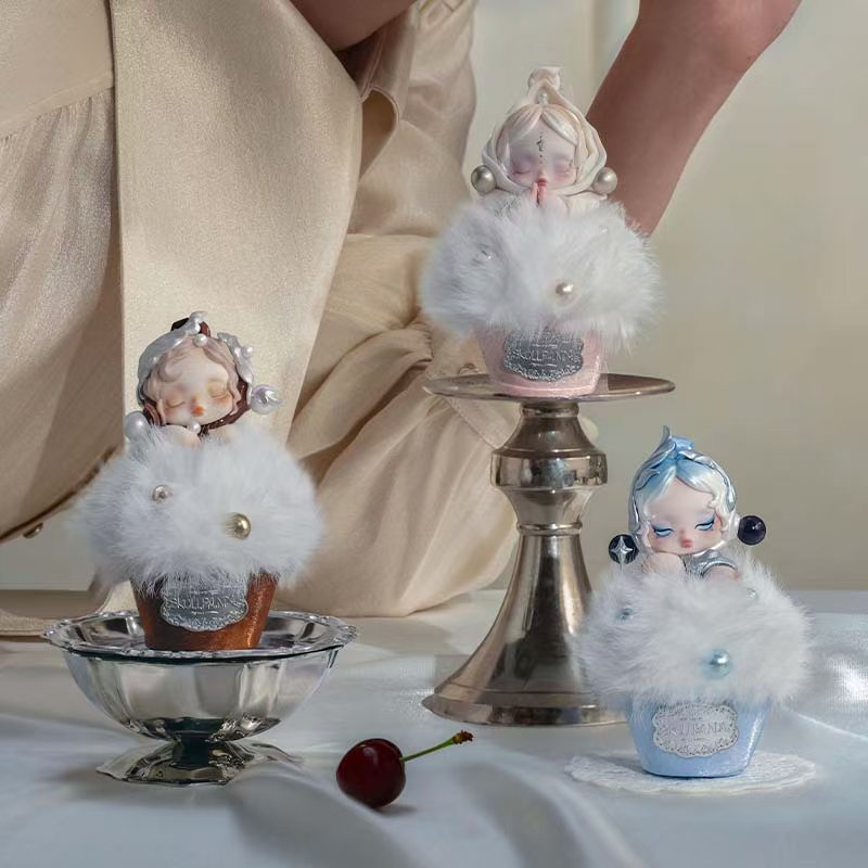 1028. SKULLPANDA The Feast Begins Series Fragrance Hanging Ornament Blind Box