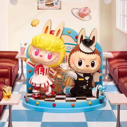 1424. THE MONSTERS Cafeteria Figurine