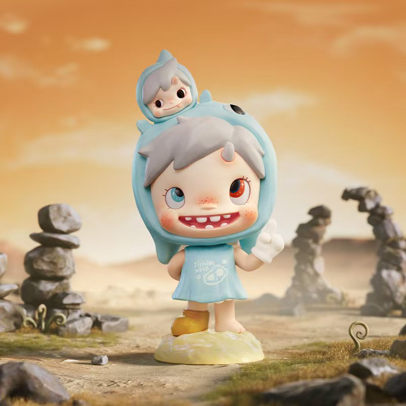 1635. POLAR V3  Polar In Monster Village Series Figures Blind Box