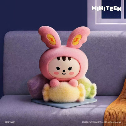 2221. MINITEEN Healing Moments Series Figures