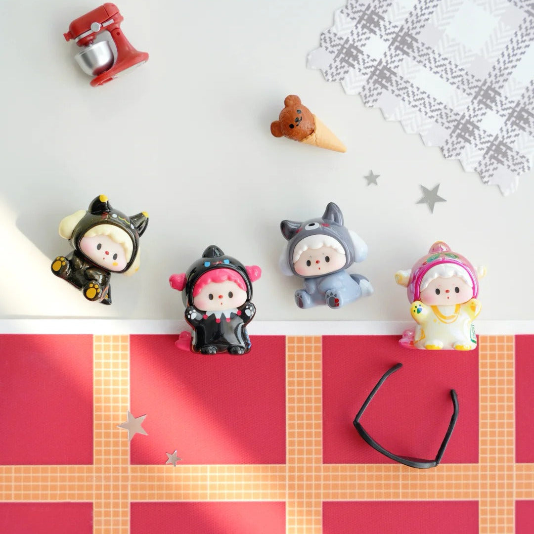 1767. Luludog Little Monsters Brawl Series Beans Blind Bag