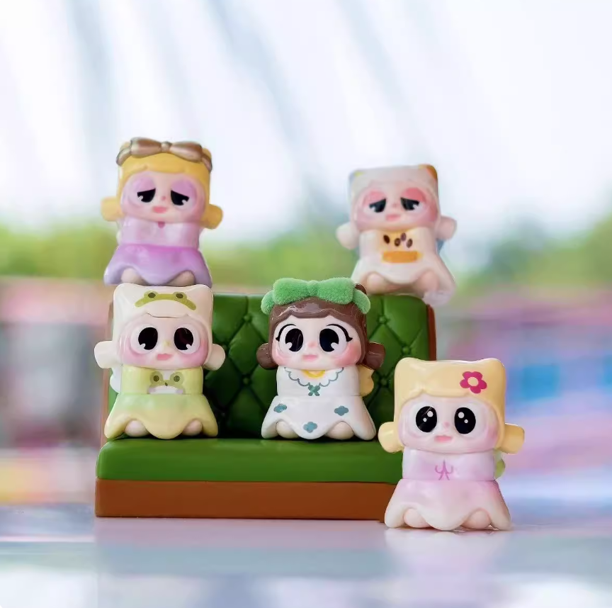 1059. Pitty's Skirt of Nalor Mini Series Blind Bag