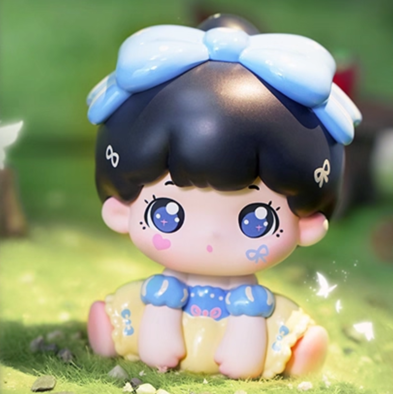 1112. BaoBao Fantasy Dreamland Series Bean Blind Box