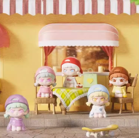 1362. Dora Daily Outfit Swaps Series Beans Blind Bag