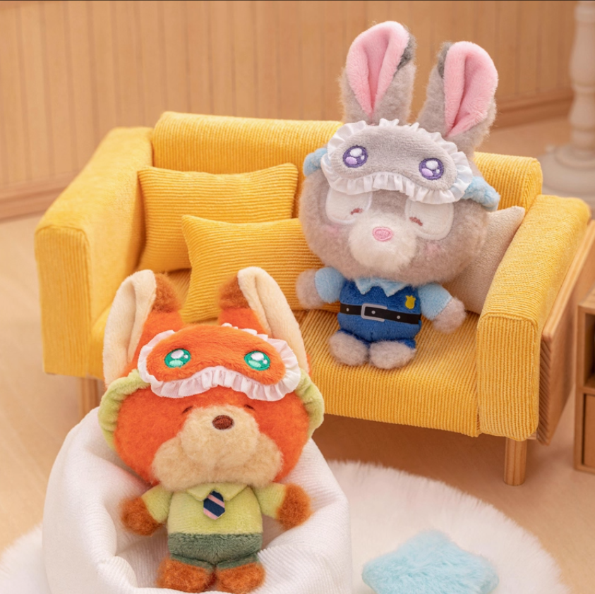 762. Squinting Sleepwear Series Plush Blind Box