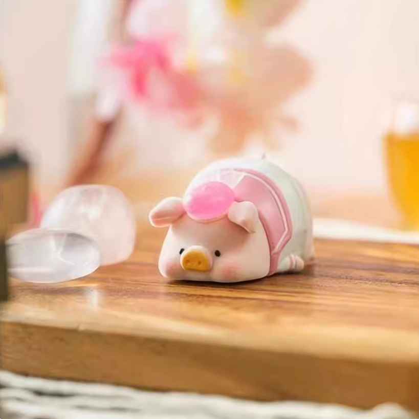 831. Lulu The Piggy Lulu in Bloom Sakura 2 Series Blind Box